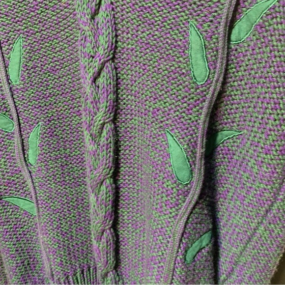 1990s Weathervane Purple & Vines Sweater Excellent Condition Size Small - Picture 2 of 4